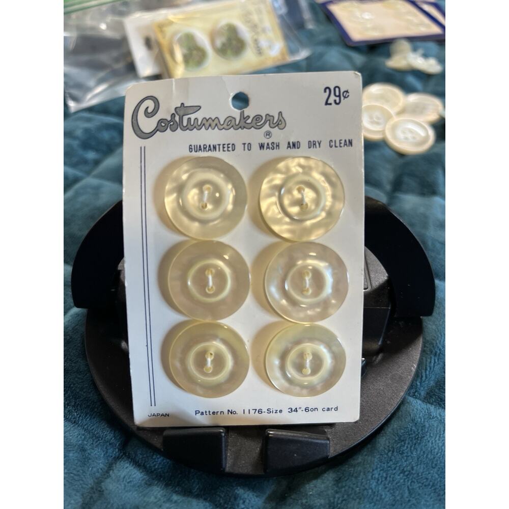 Vintage Costumakers Pearlized Buttons 6pc Japan NOS Size 34 Sewing Craft